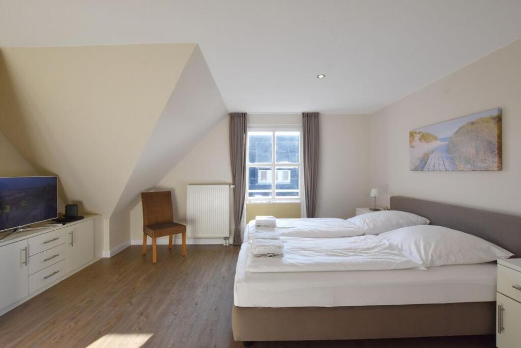 Norderstr 32, 11 *